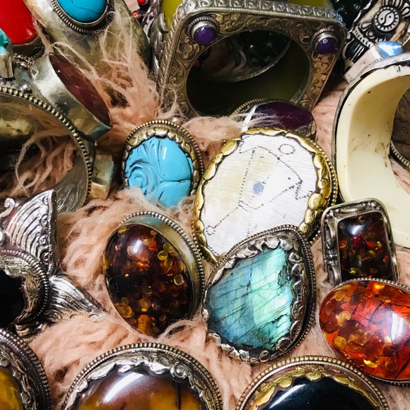 Meet your Posher, Tiffany devon - Picture 3 of 3